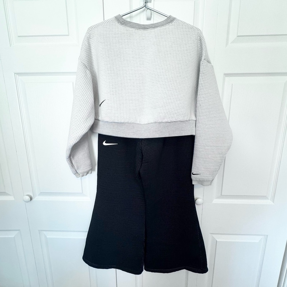 Nike Black and White Crop Sweatshirt and Flare Sweatpants set MEDIUM